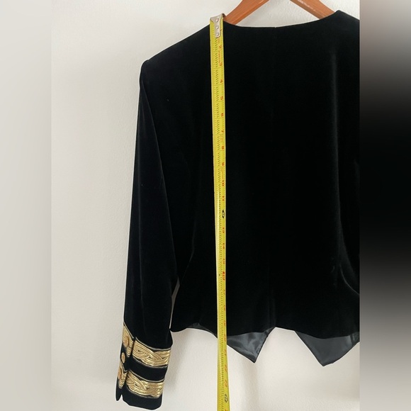 Vintage French Velvet and Gold Women’s Blazer size 40 by Jeannette Miner Paris - Picture 6 of 16